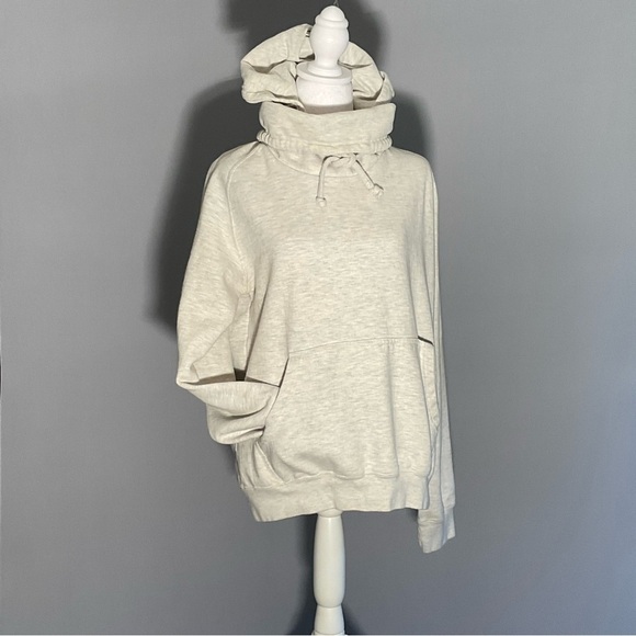 Carbon Size Medium Gray Hoodie With Drawstring Turtle Neck Thick Soft Material - Picture 6 of 16